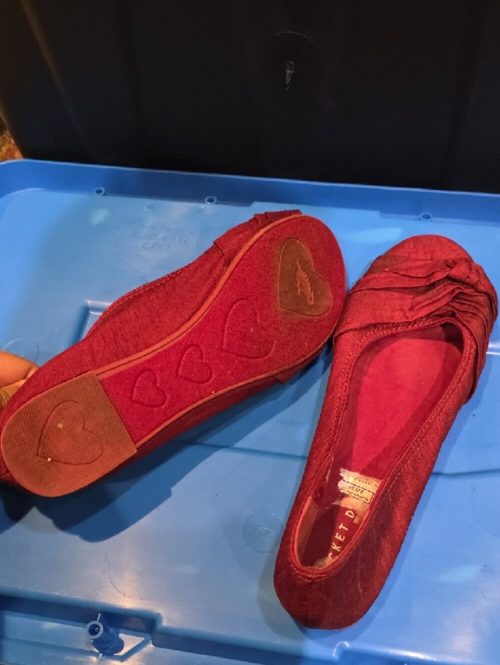 Rocket Dog Women's Burgundy Ruched Ballet Flats - Picture 4 of 4